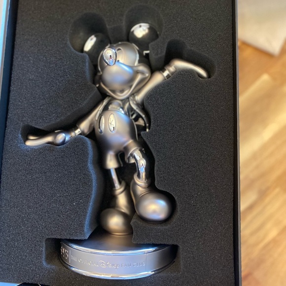 D23 Disney 100 Anniversary Mickey Statue - Picture 2 of 5